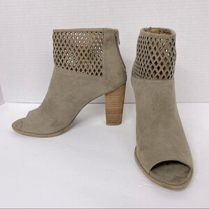 Report Rayce Laser Cut-Out Heeled Ankle Bootie